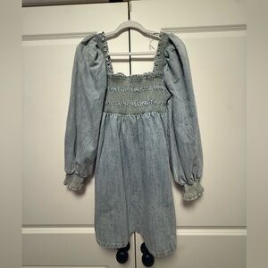 Lulu's Denim Smocked long sleeve dress; size: small #lulus #denim #oldmoney